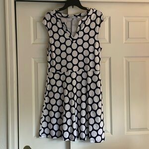 IT HAS POCKETS! :) Sleeveless polka dot dress